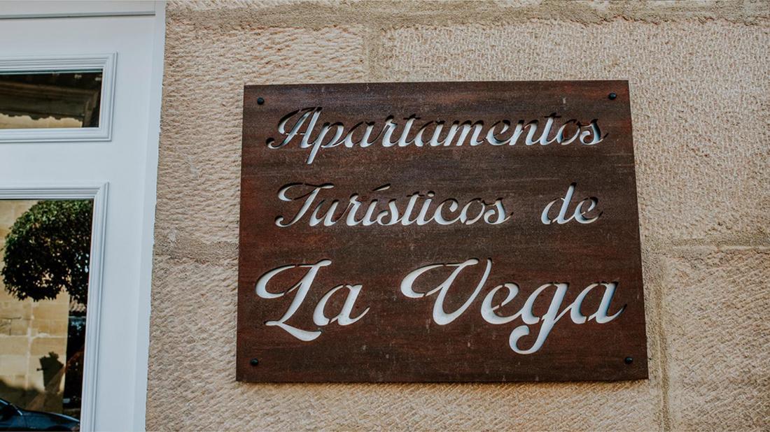 Apartamentos Turisticos De La Vega Haro Exterior photo